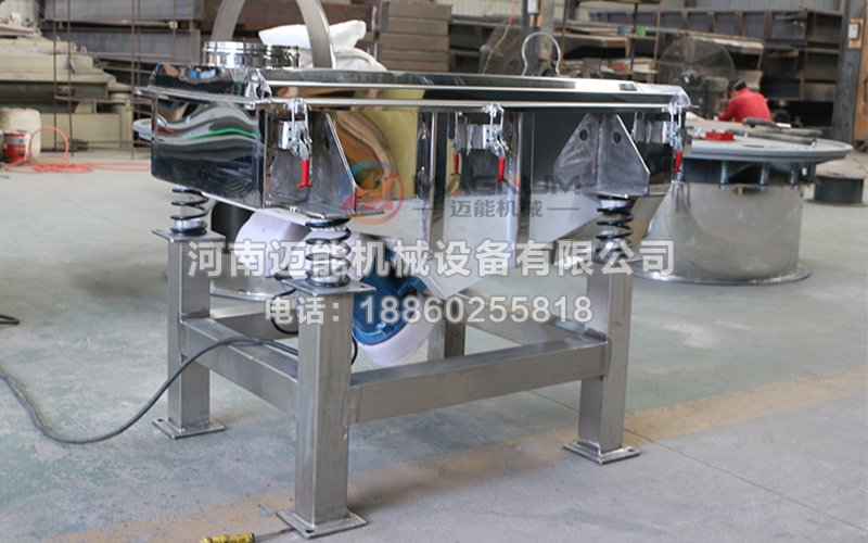 直線振動篩電機冒白煙是怎么回事？