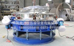 雙電機(jī)直排式振動(dòng)篩的應(yīng)用范圍及特點(diǎn)都有哪些？